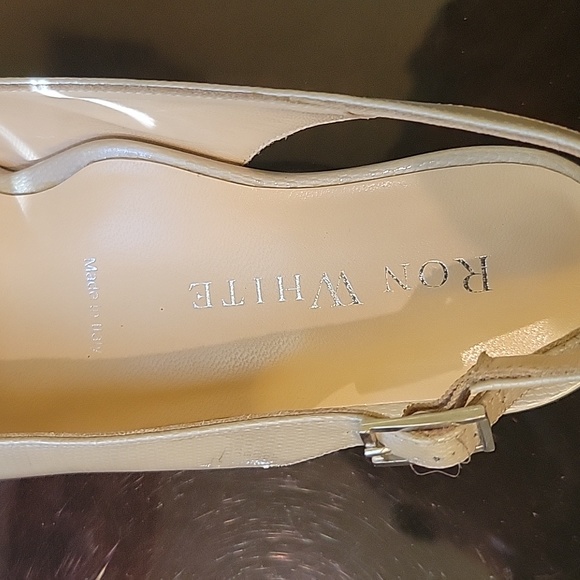 Shoes - Picture 7 of 8